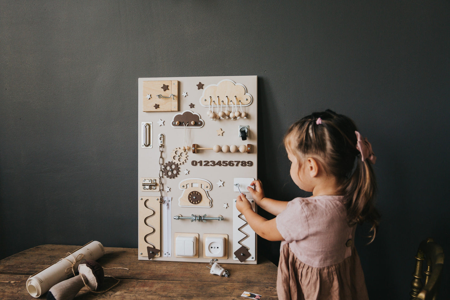 Tableau occupé personnalisé, tableau occupé personnalisé pour les tout-petits, tableau occupé Montessori, tableau de développement, cadeau du 1er anniversaire, tableau Montessori